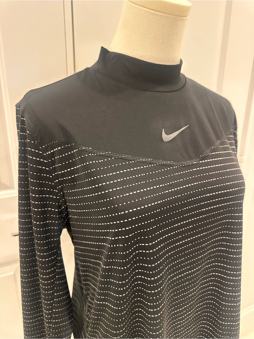 Nike Women’s Running Long Sleeve Top, Black, with Division Reflective Tech